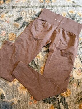 NVGTN Contour Seamless Leggings in Cocoa Color Size Large